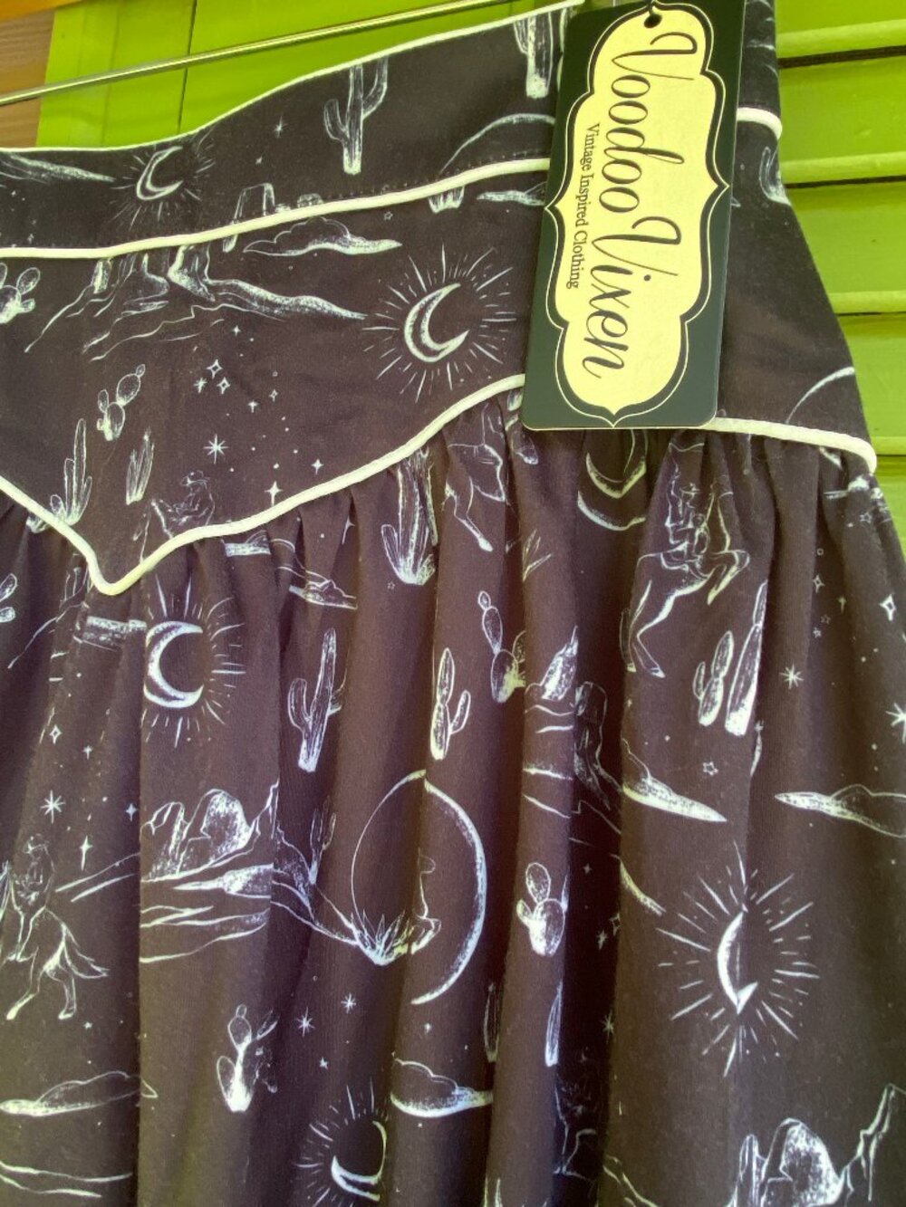 NWT Voodoo Vixen Brand Crescent Moon/Cactus Retro Western Skirt - Size 6 USA - Picture 2 of 5